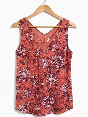 Maurices NWOT Floral V‑Neck Sleeveless Top - Rust Rose